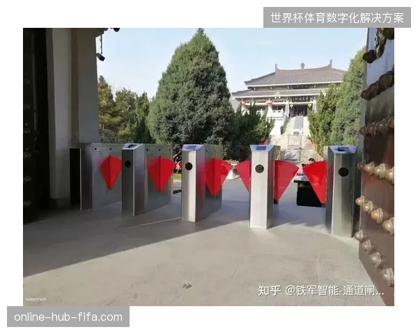 卢赛尔体育场票务系统未能打通门禁,导致入场拥堵时长突破四十分钟 卢赛尔体育场票务系统未能打通门禁,导致入场拥堵时长突破四十分钟
